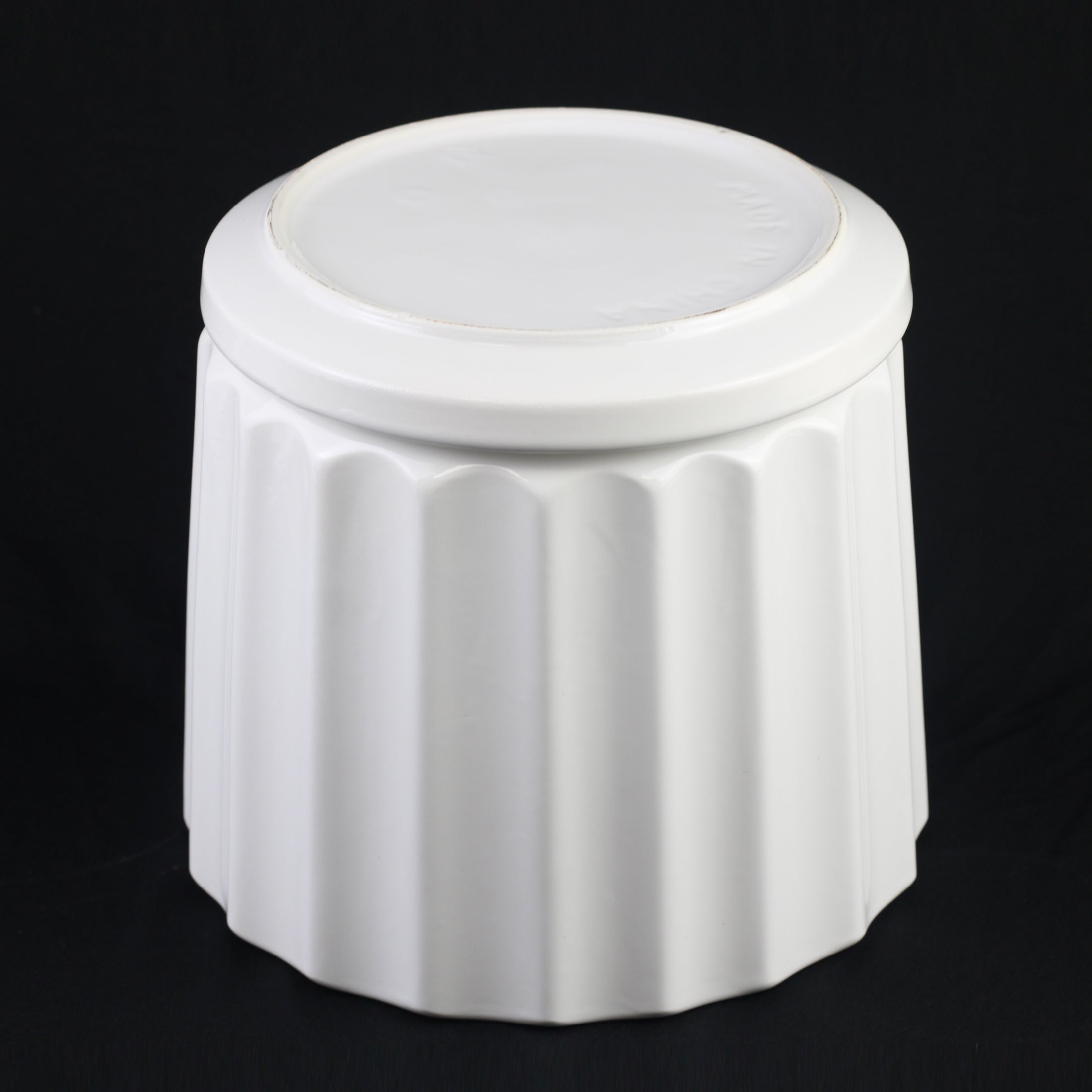 3-Piece White Ceramic Planter Pot Set with Fluted Design & Saucers – Indoor Plant Pots