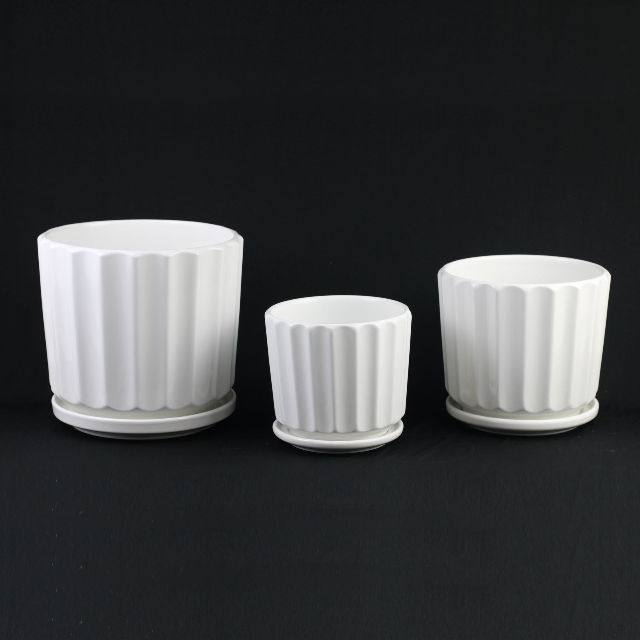 3-Piece White Ceramic Planter Pot Set with Fluted Design & Saucers – Indoor Plant Pots